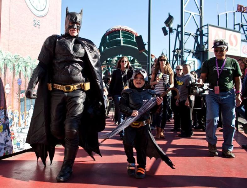 Diario Extra - Pequeño Batman de 5 años se convierte en héroe por un día en  San Francisco