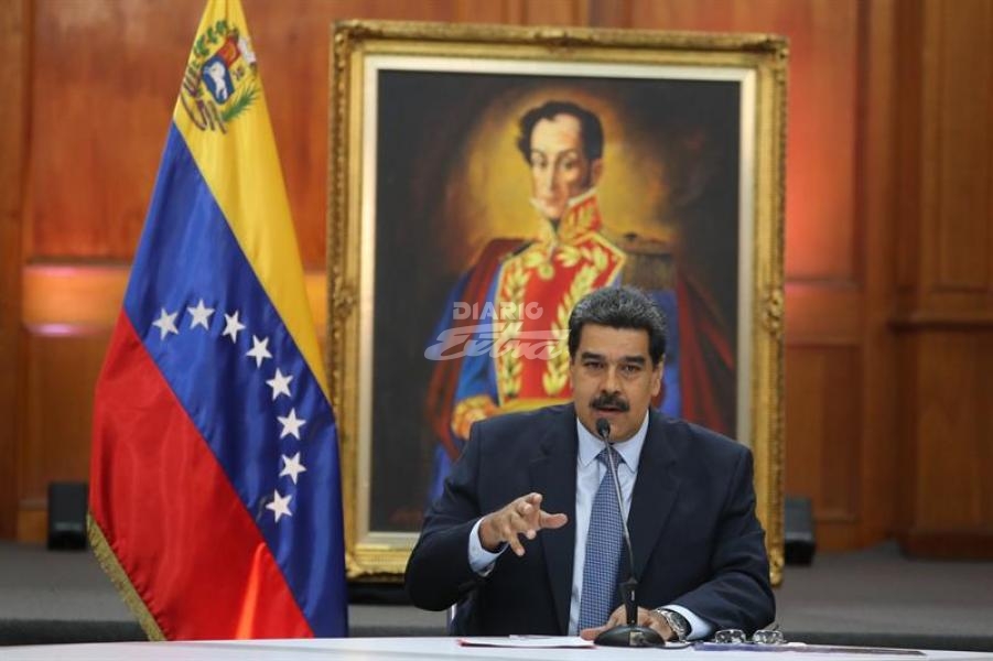 Diario Extra Maduro jura para segundo período y será presidente de